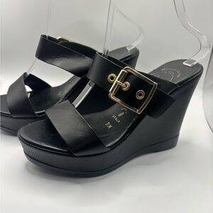 Elegant Black Wedge Sandals with Gold Accent